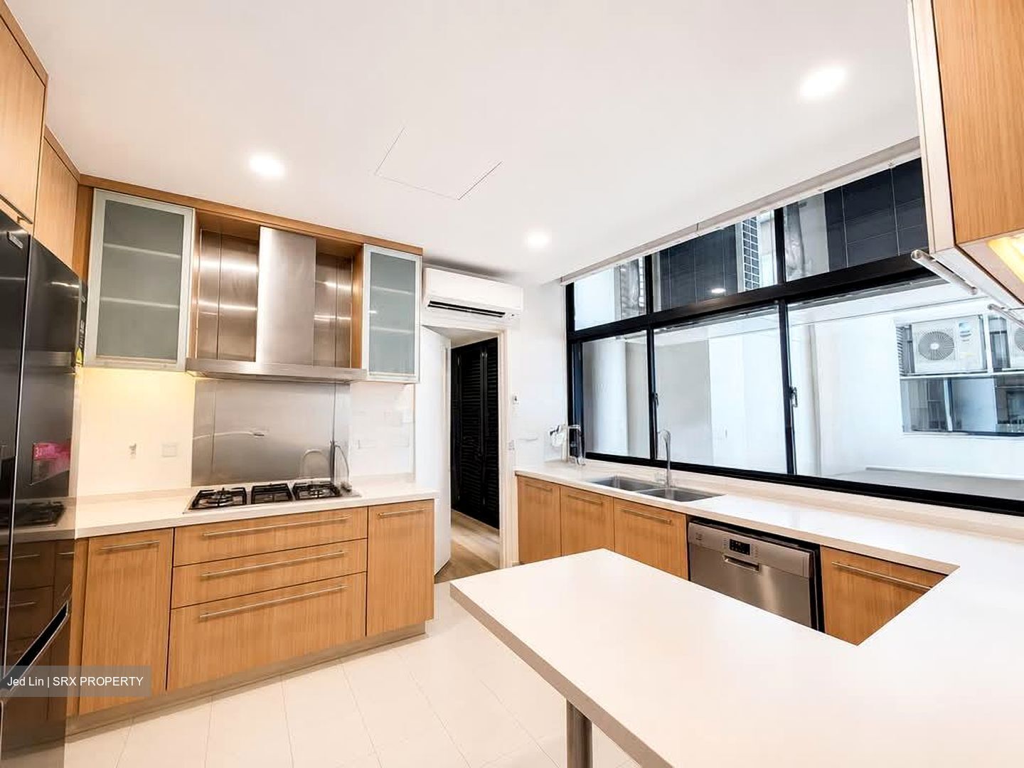 The Colonnade (D10), Condominium #568036741